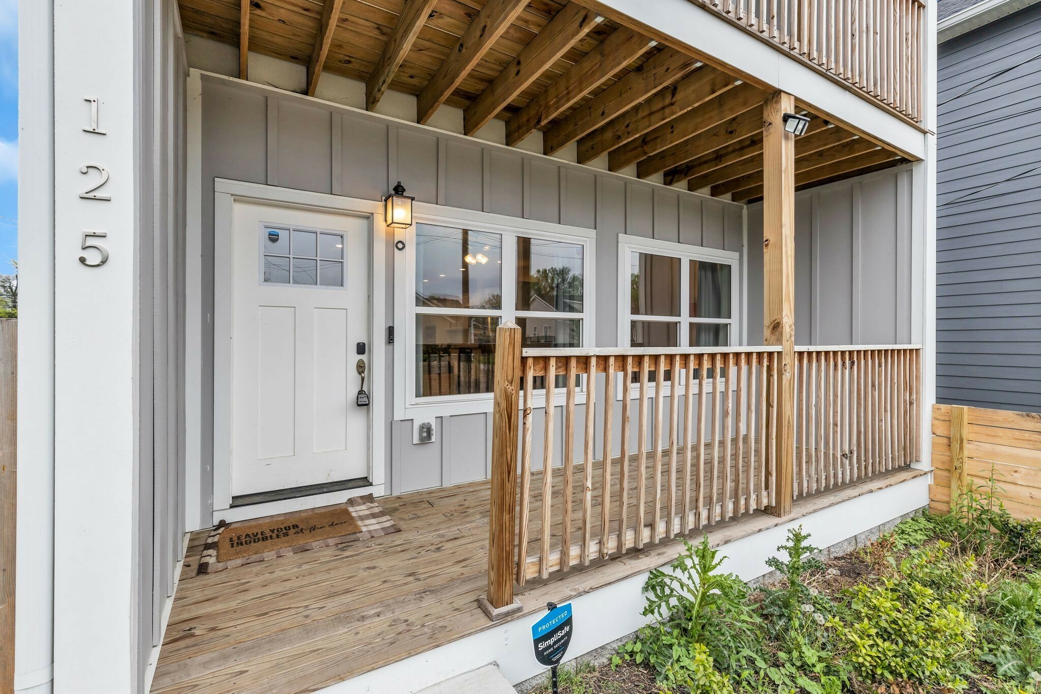 Property Photo: 125 Lewis St TN 37210