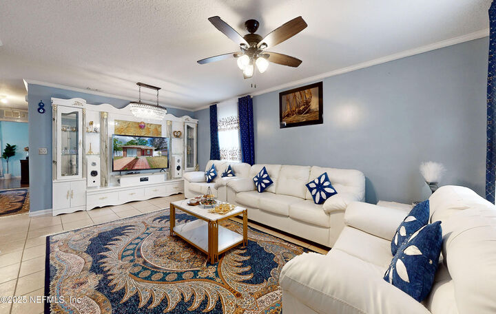 Property Photo: 8413 Free Avenue FL 32211