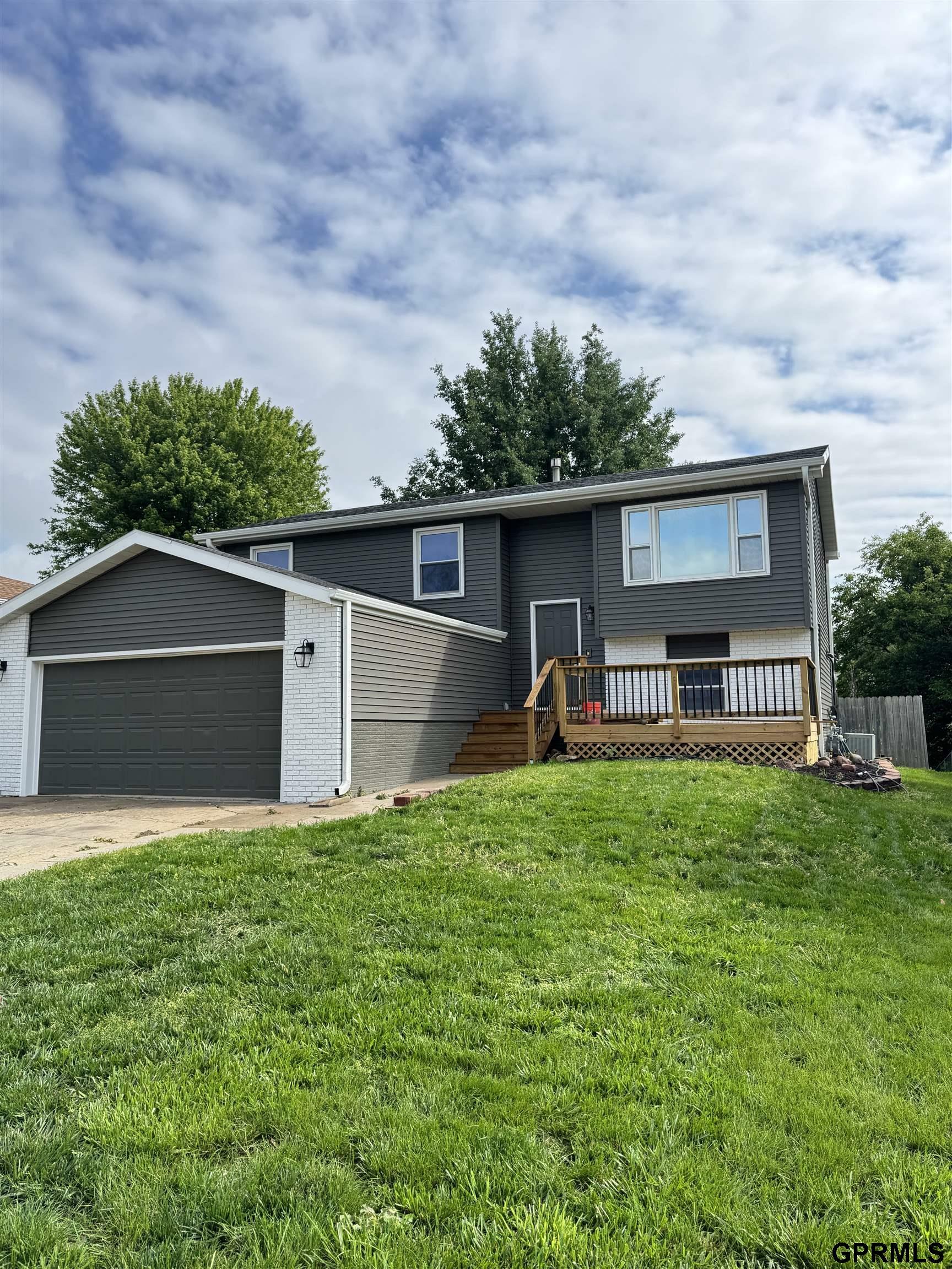 600 W Burt Drive  Lincoln NE 68521 photo