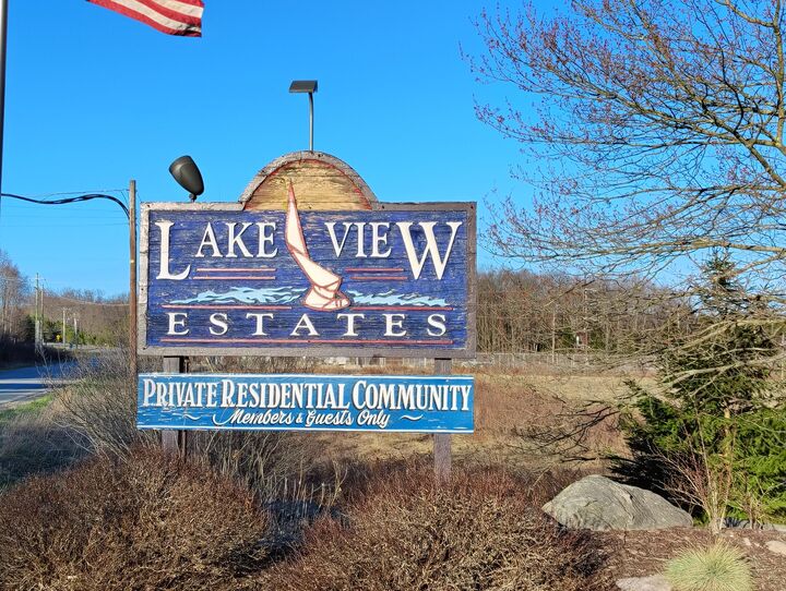 Property Photo:  Blue Heron Court  PA 18424 