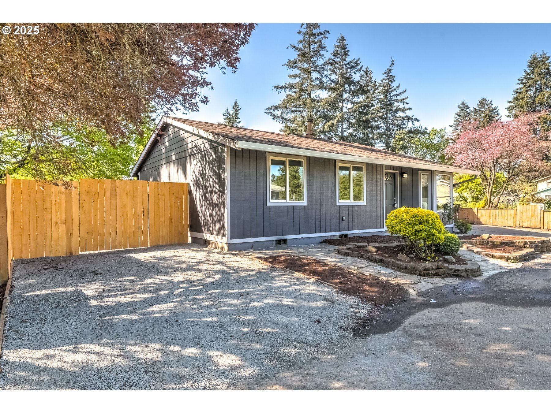 Property Photo: 5130 SE 114th Ave OR 97266