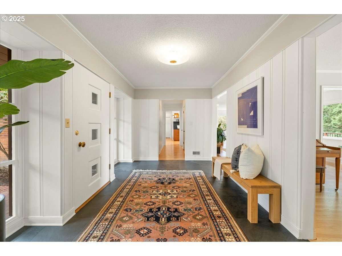 Property Photo: 7344 NE Sacramento St OR 97213