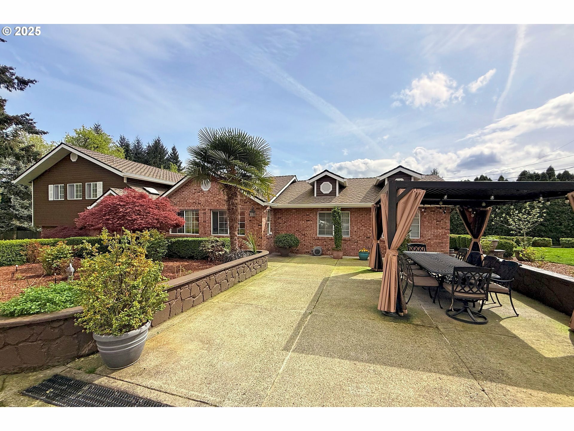 Property Photo: 3911 SE 157th Ave WA 98683