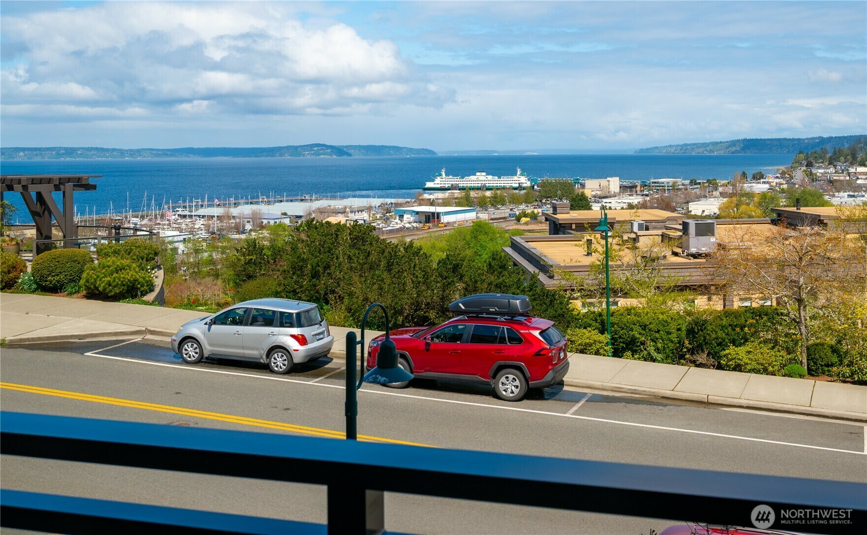 Property Photo: 50 Pine Street 205 WA 98020