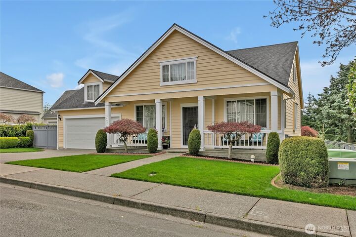 Property Photo:  3402  Viewpoint Circle NE  WA 98422 