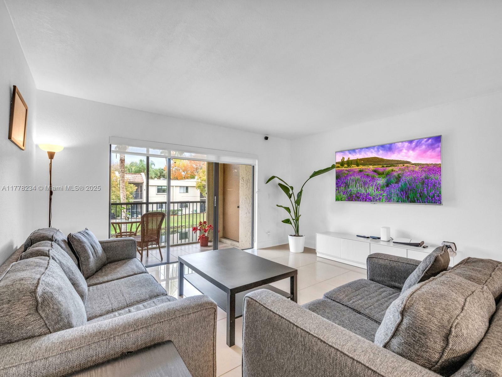 398 Lakeview Dr 205  Weston FL 33326 photo