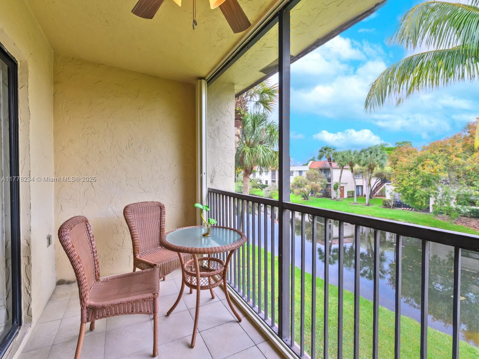 Property Photo:  398 Lakeview Dr 205  FL 33326 
