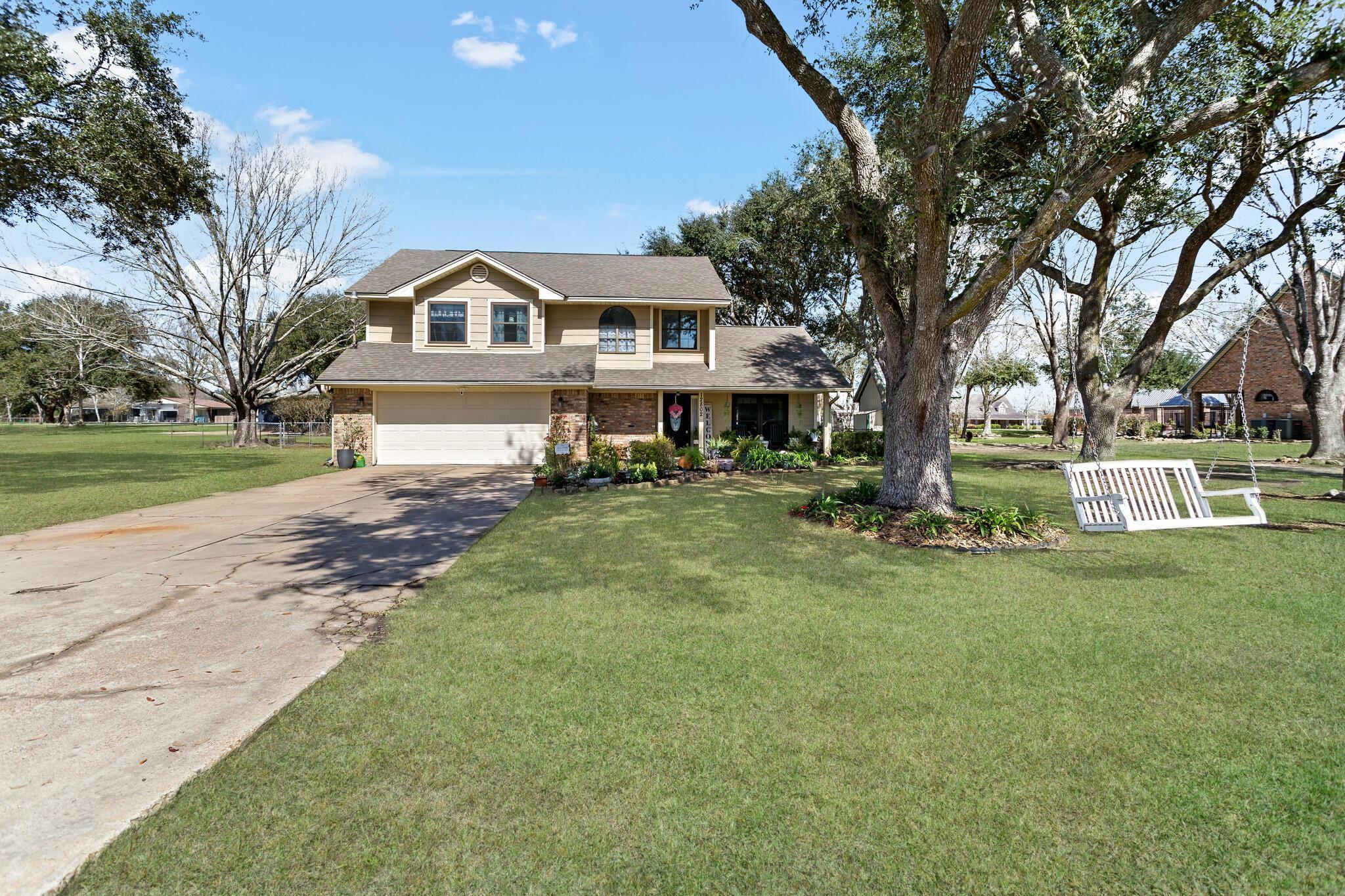 12802 Bergeron Dr.  Hamshire TX 77622 photo