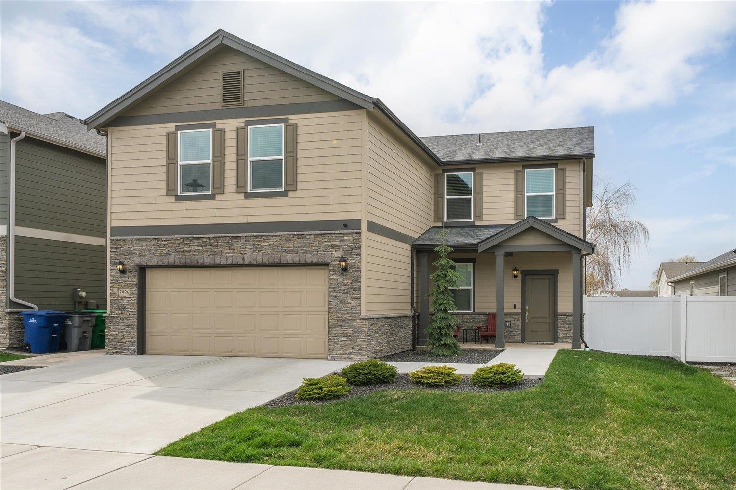 Property Photo: 7926 S Dana Ln WA 99004