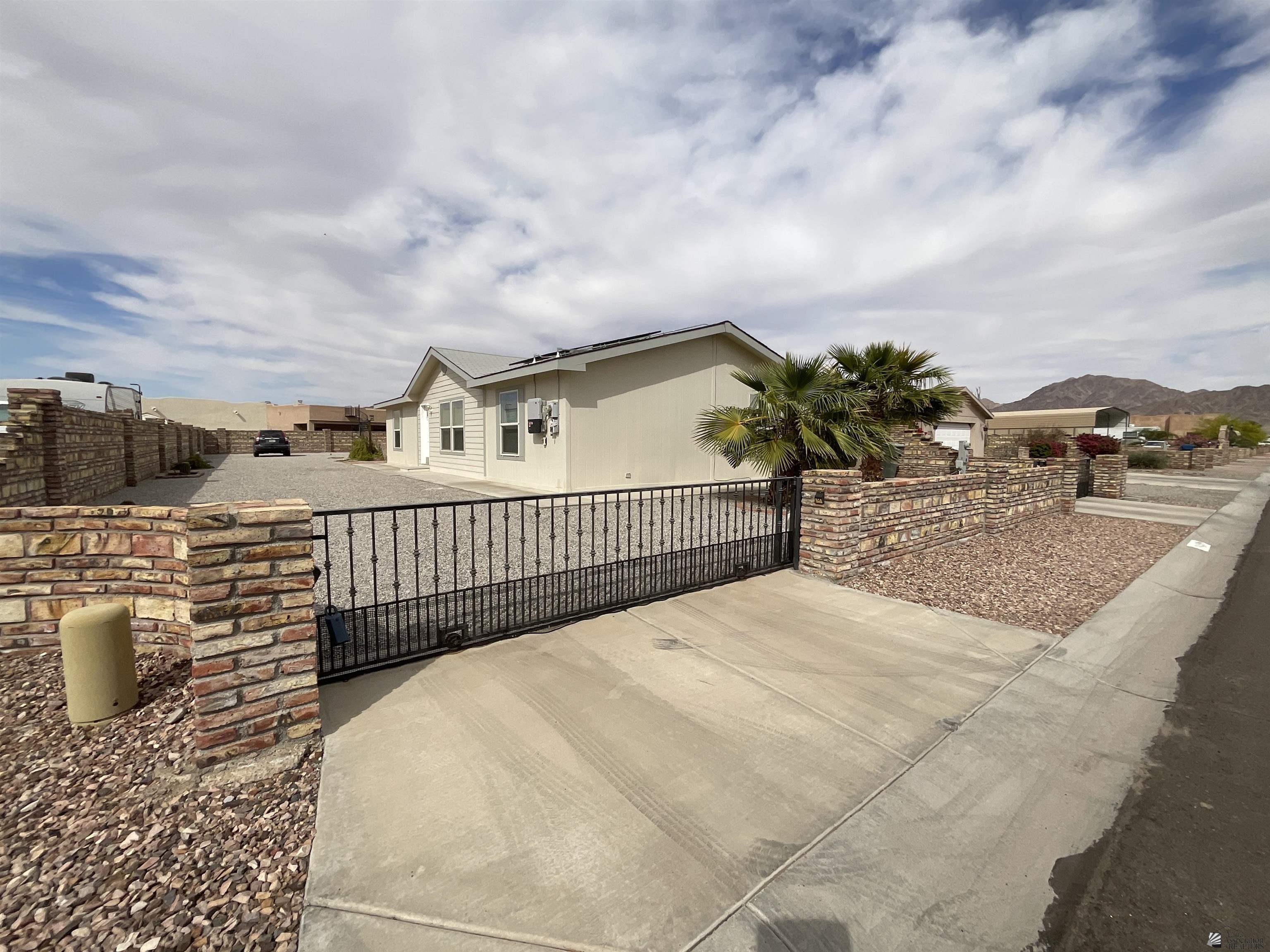 Property Photo: 14538 E 50 St AZ 85367