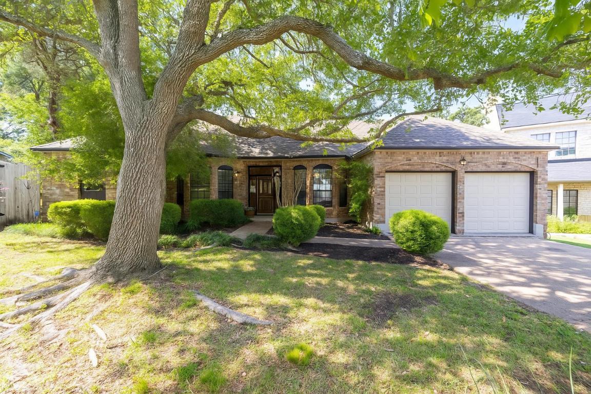 Property Photo: 7303 Bluntleaf Cove TX 78750