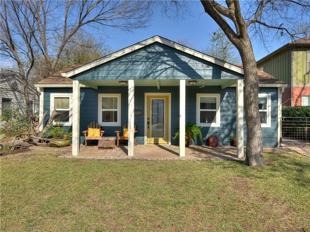 Property Photo: 400 Zennia Street TX 78751