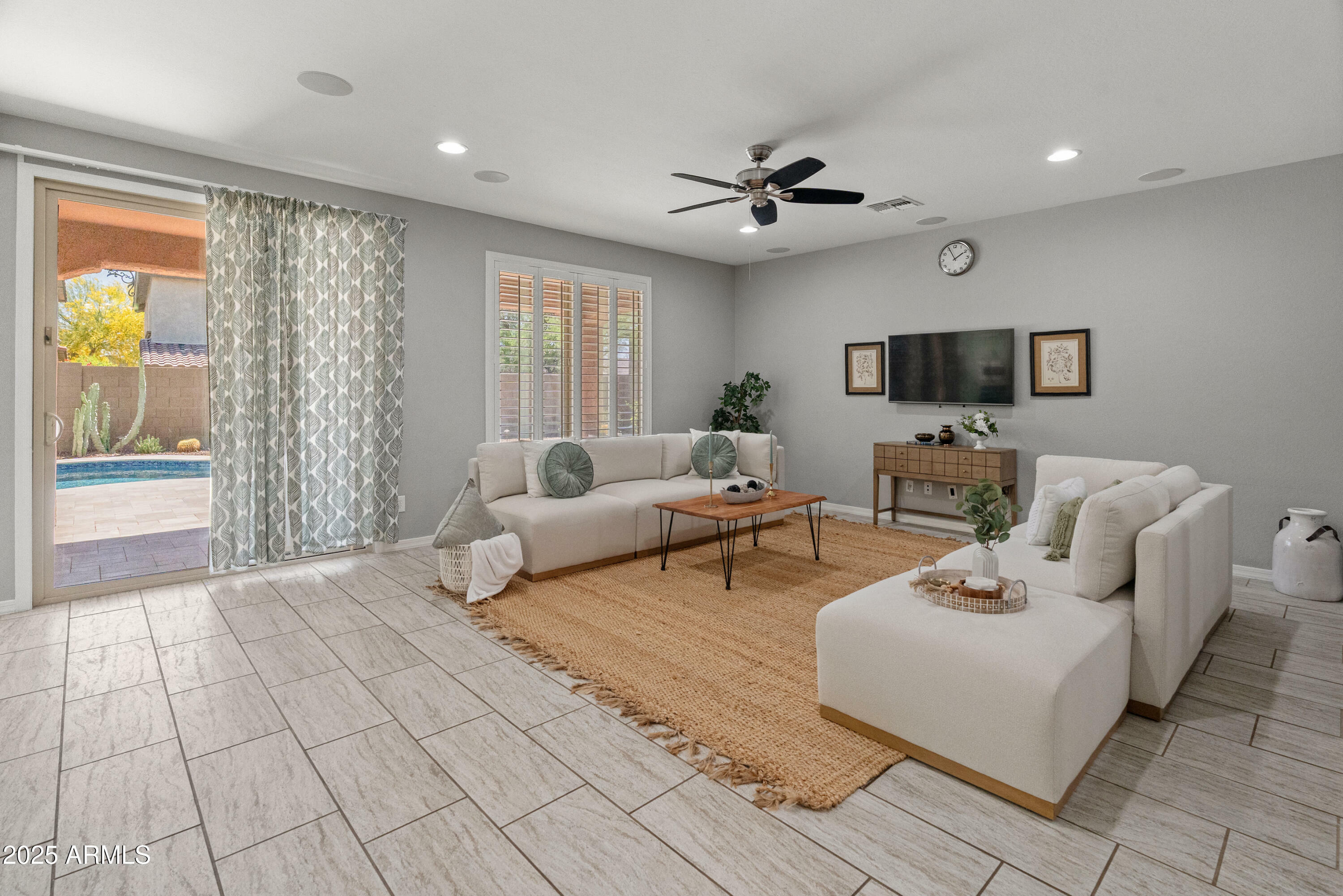 Property Photo: 3603 E Salter Drive AZ 85050