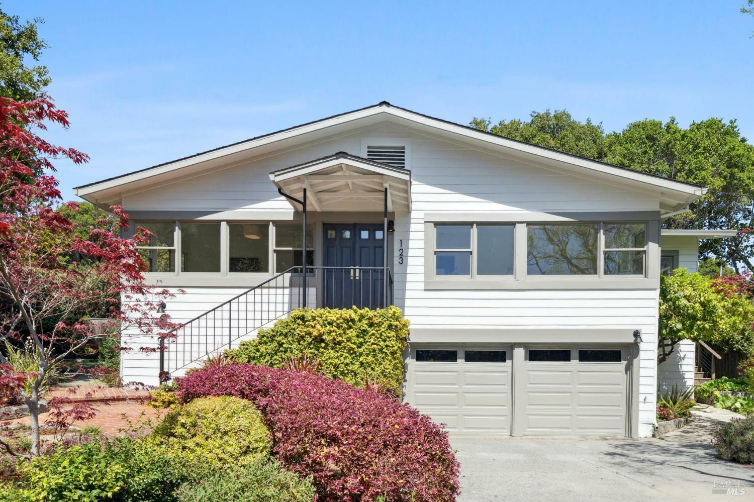 Property Photo: 123 Oak Drive CA 94901