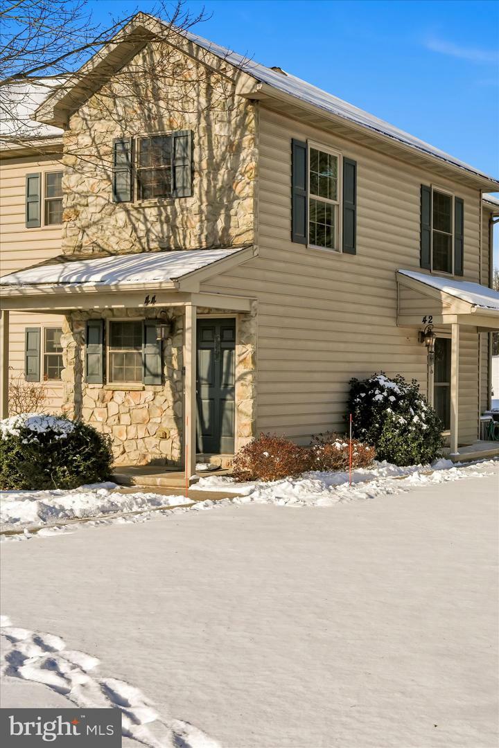 Property Photo: 42 Midway Farms Lane PA 17602