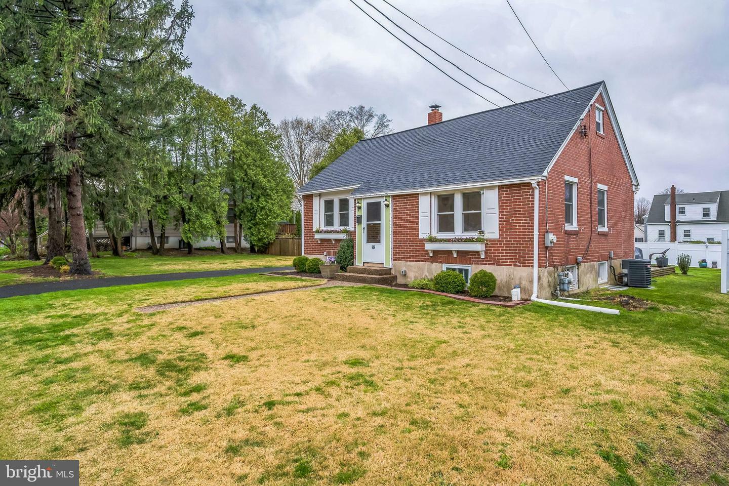 Property Photo: 626 Jackson Avenue PA 19038