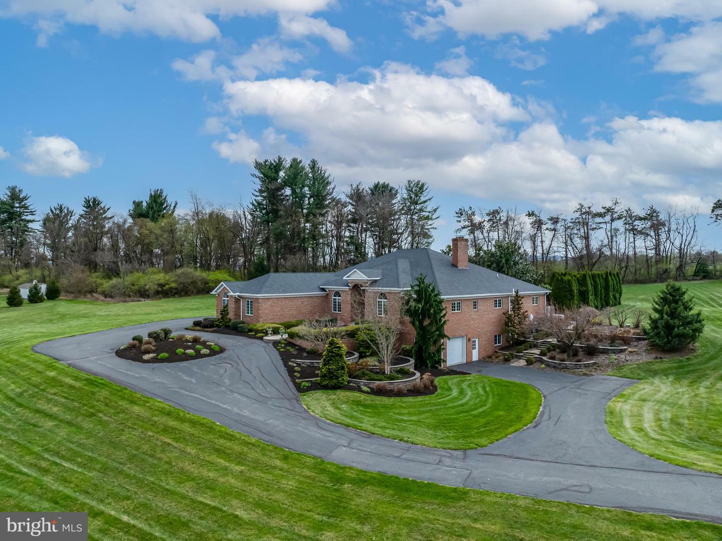 Property Photo: 961 N Church Road PA 19608