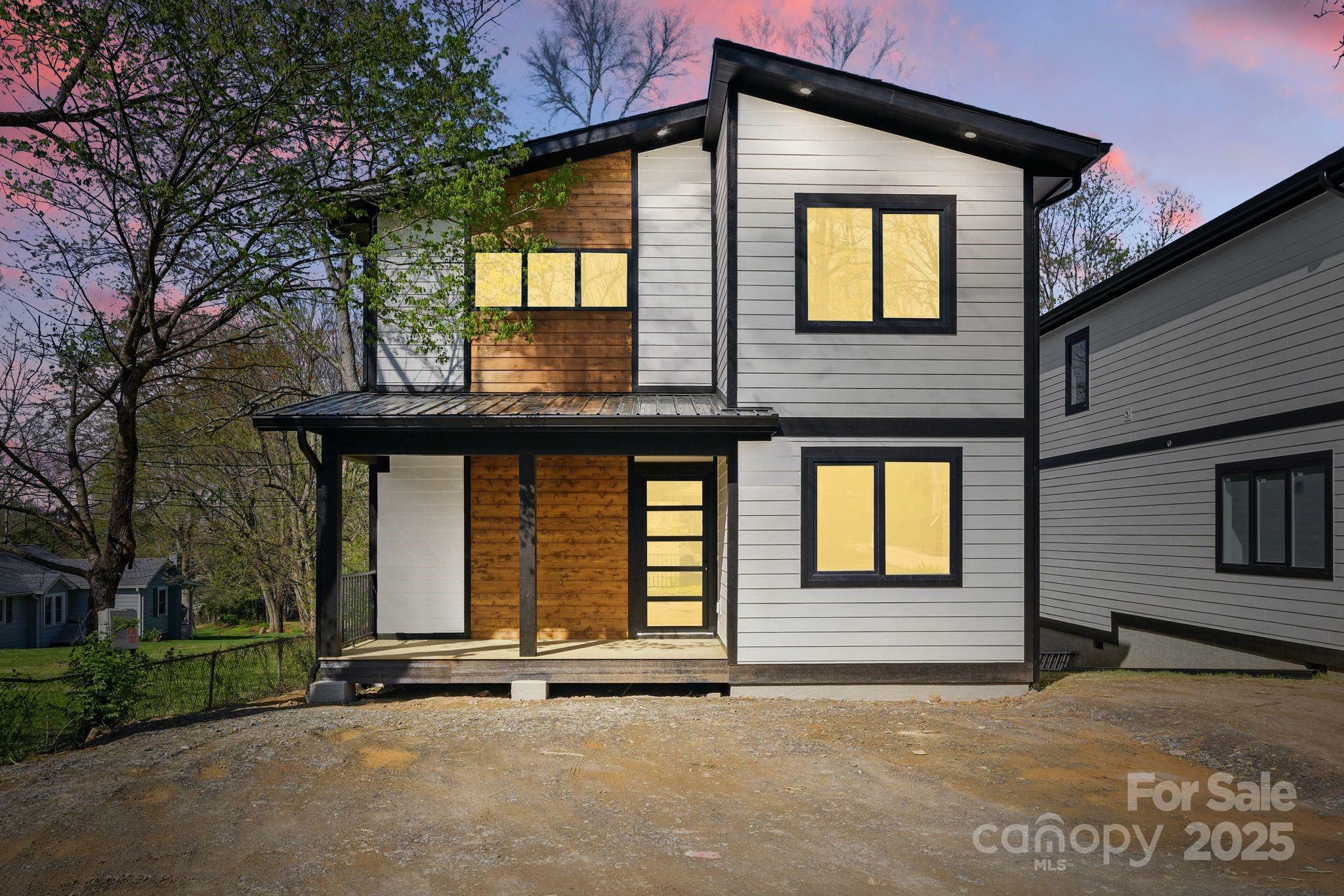 35 Robin Street  Asheville NC 28803 photo