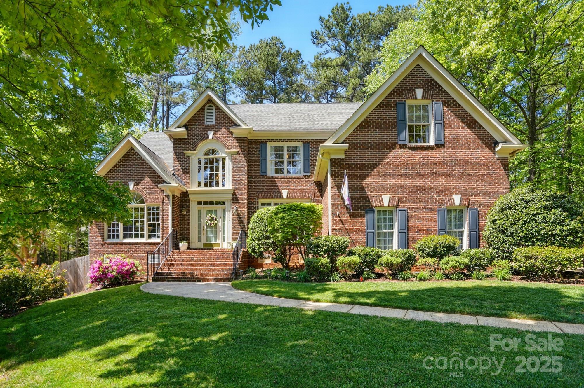 Property Photo: 6009 Glen Manor Drive NC 28269