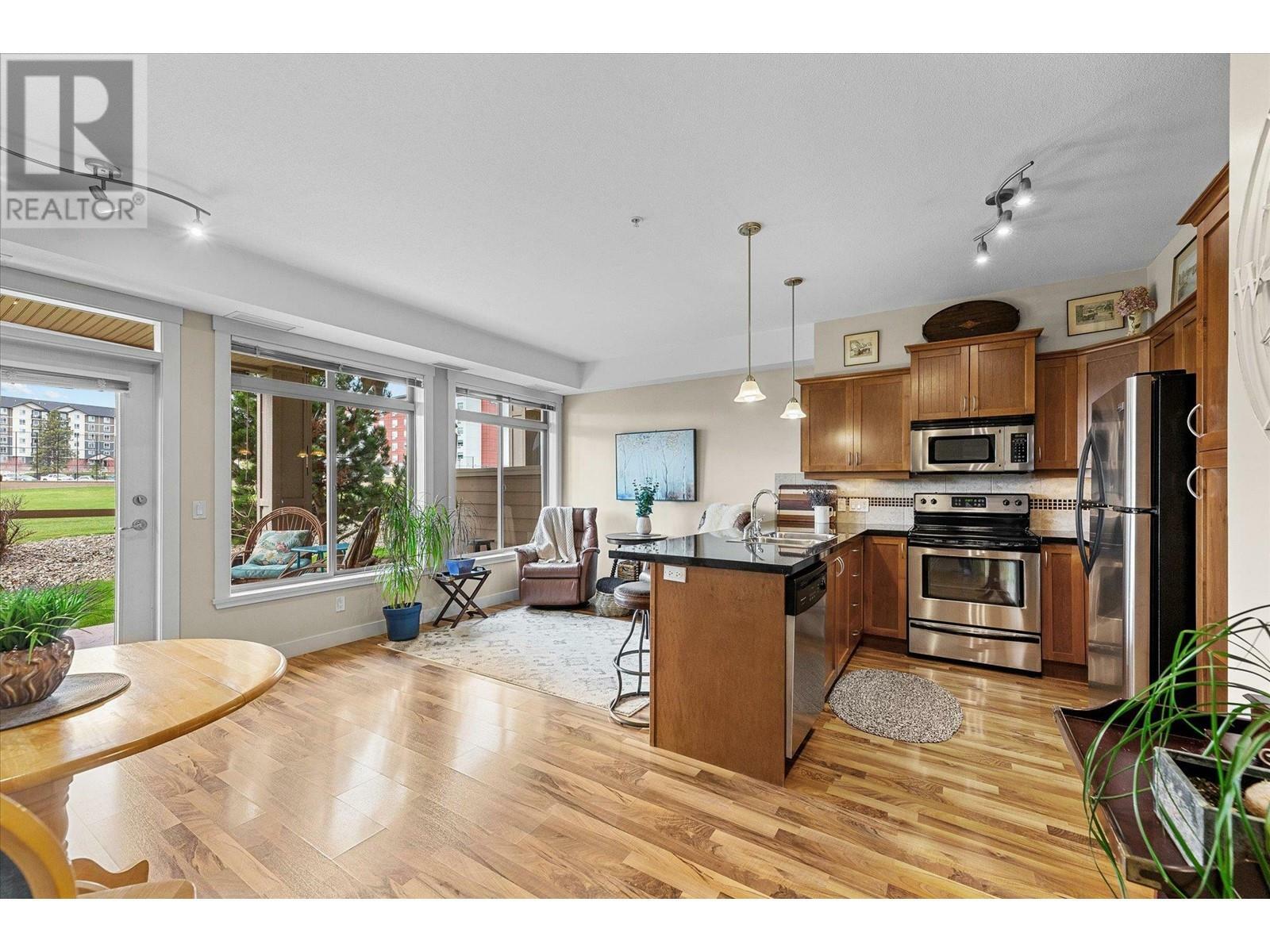 Photo de la propriété: 3533 Carrington Road 106 BC V4T 2Z9