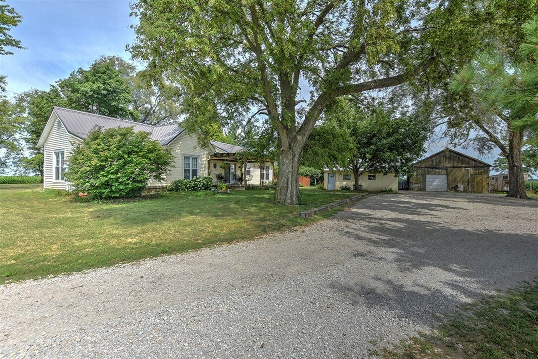 Property Photo: 6044 W Elwin Road IL 62532