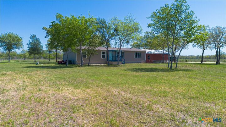 2105 Fm 1104  Kingsbury TX 78638 photo