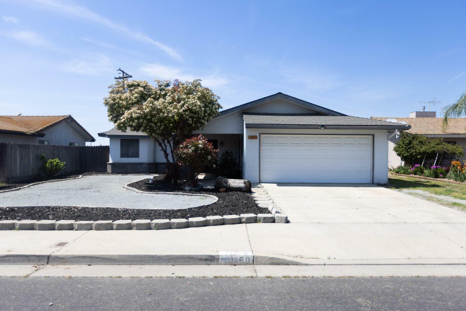 3460 Phillip  Clovis CA 93612 photo