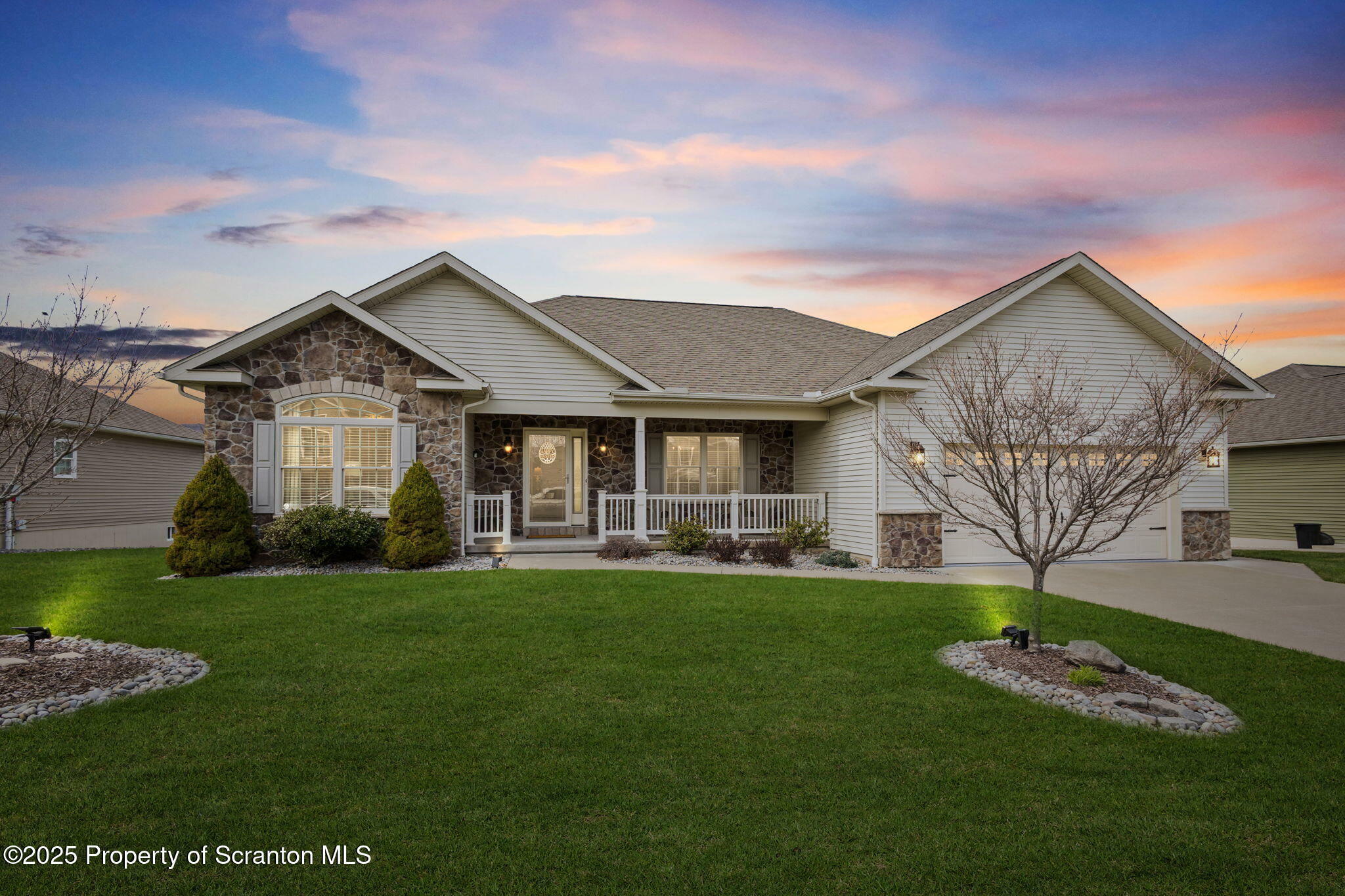 Property Photo: 125 S Cougar Drive L 13 PA 18403