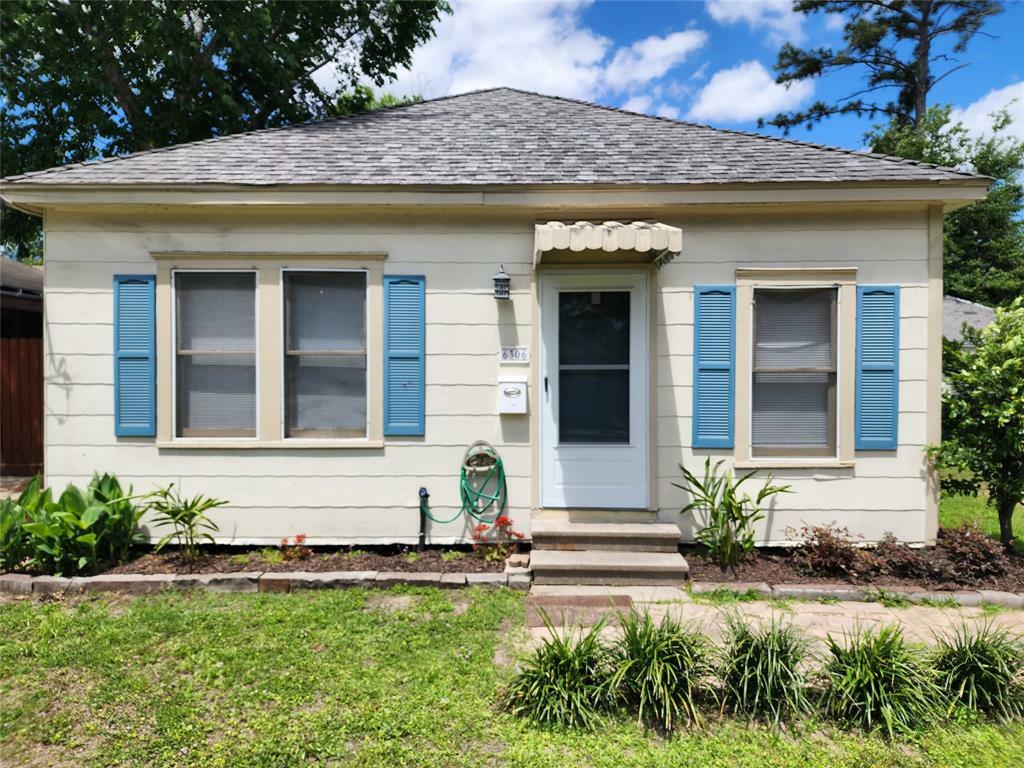 Property Photo: 6306 Stillman Street TX 77007