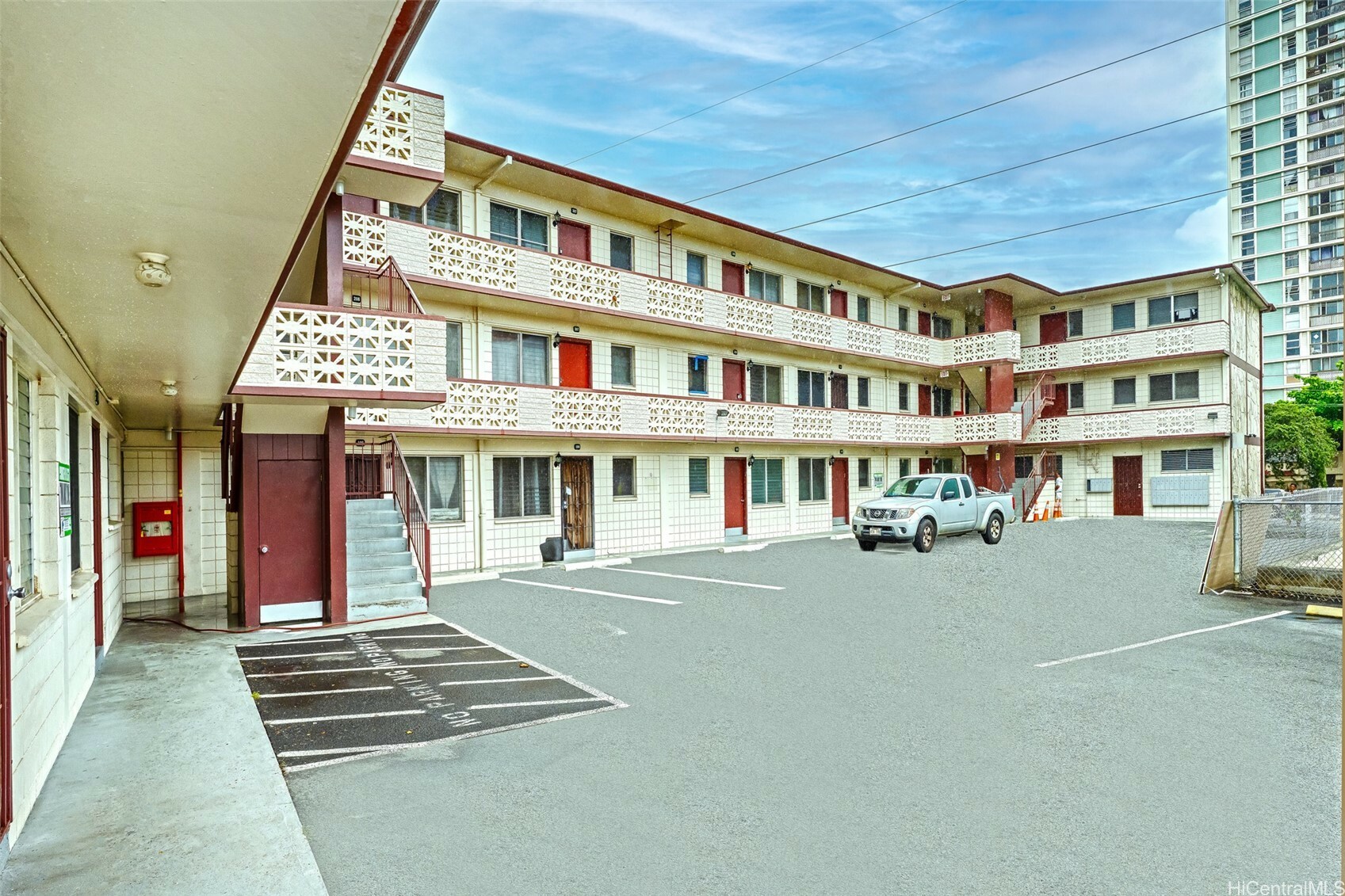 1438 Liliha Street  Honolulu HI 96817 photo