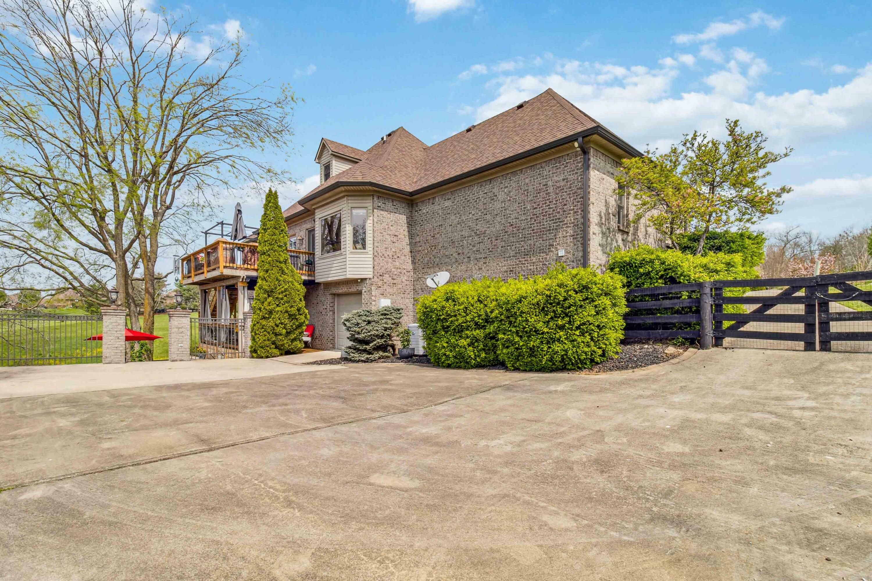 Property Photo:  1044 Meadow Ridge Drive  KY 40475 