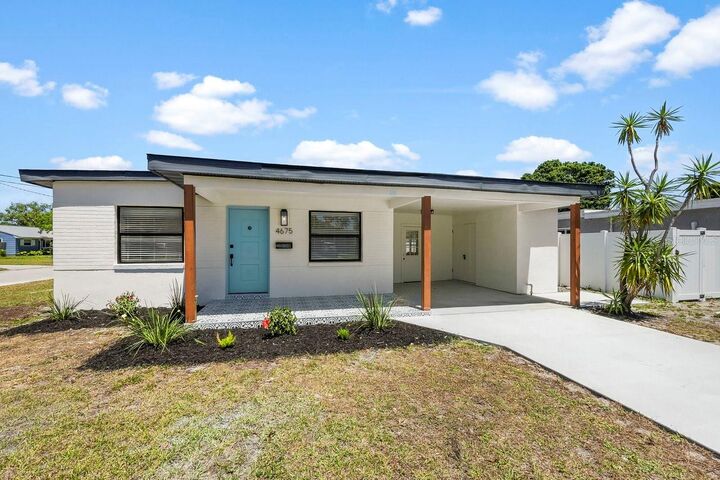 4675 26th Avenue N  St Petersburg FL 33713 photo