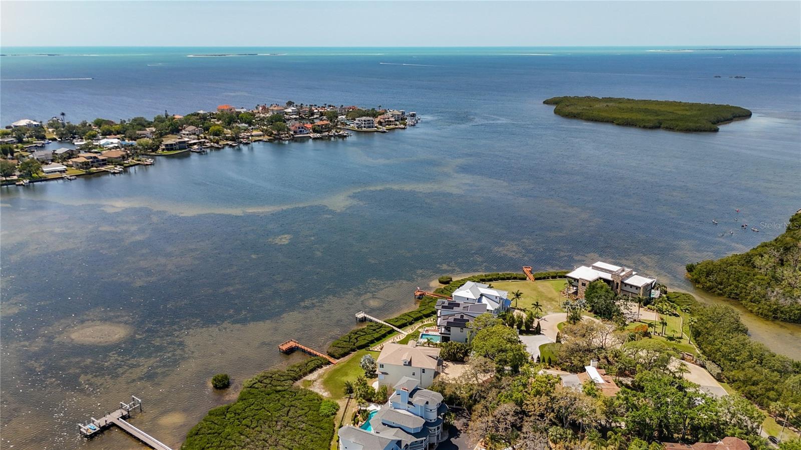 Property Photo: 404 Hillsborough Street FL 34683