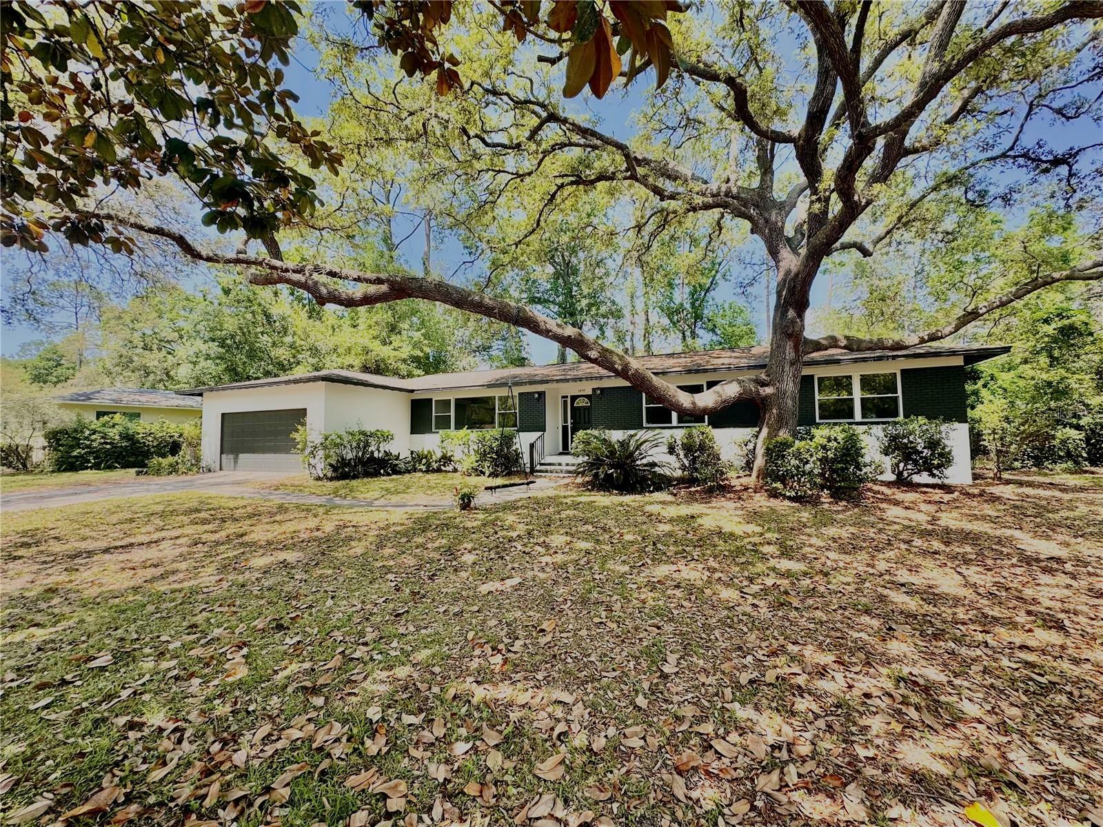 Property Photo: 3858 SW 5th Place FL 32607