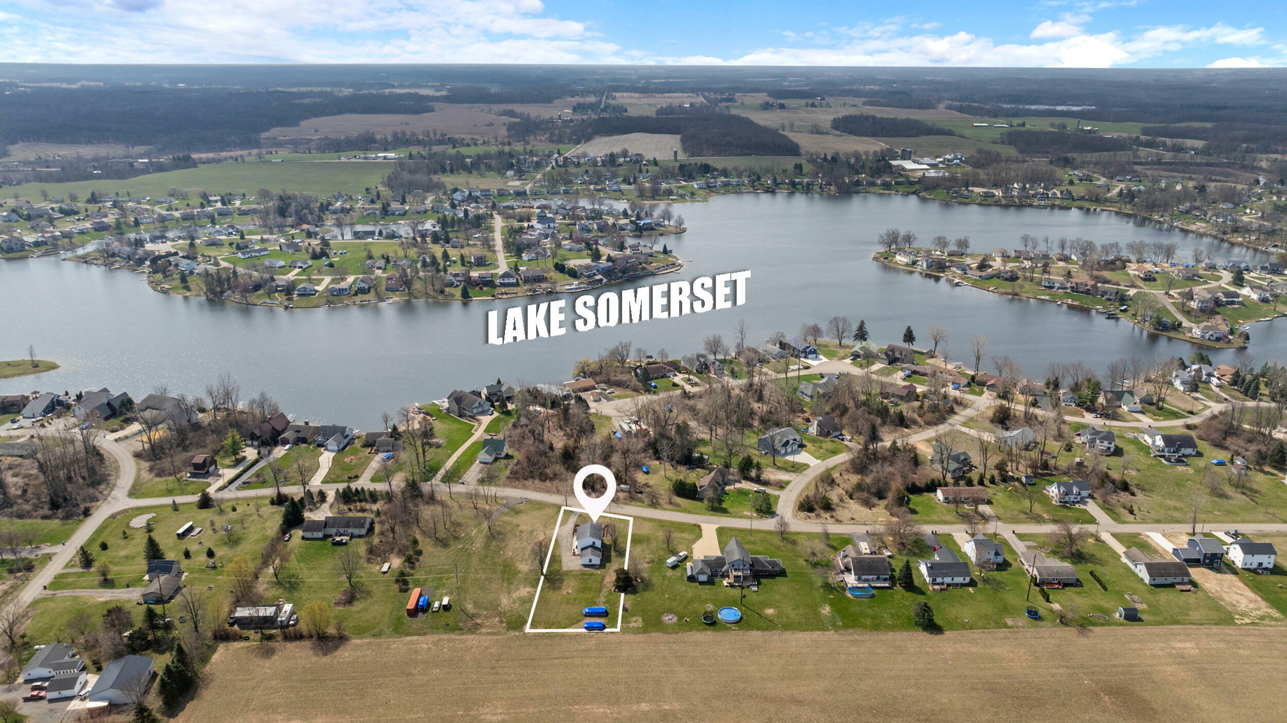 Property Photo: 14204 Northmoor Drive MI 49233