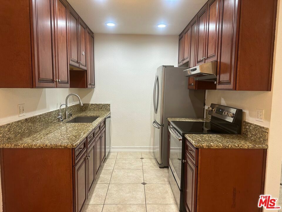 8650 Belford Avenue 225  Los Angeles CA 90045 photo