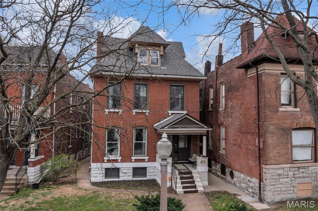 Property Photo: 4716 Olive Street MO 63108