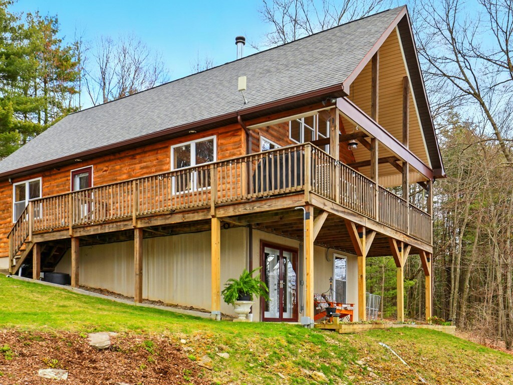 Property Photo: 883 Cowell Rd PA 18850