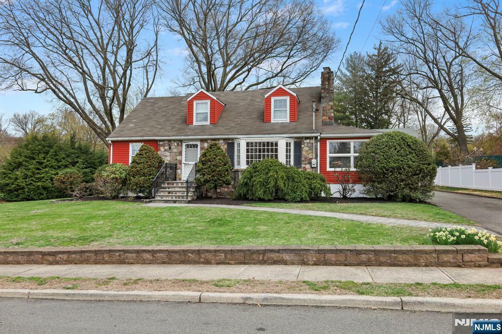 34 Garret Place  Midland Park NJ 07432 photo