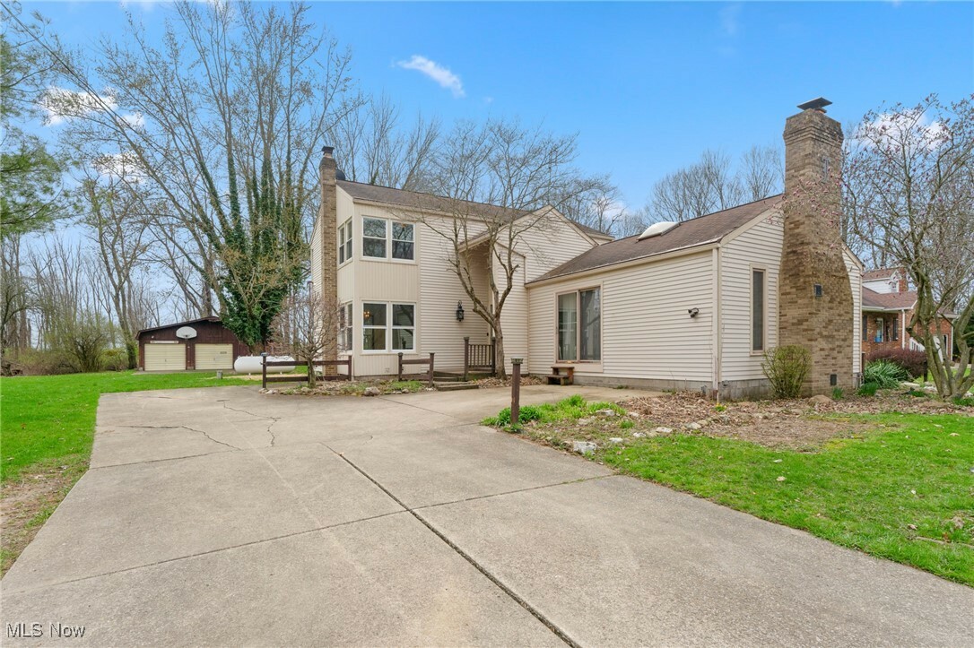 Property Photo: 11249 Leffingwell Road OH 44401