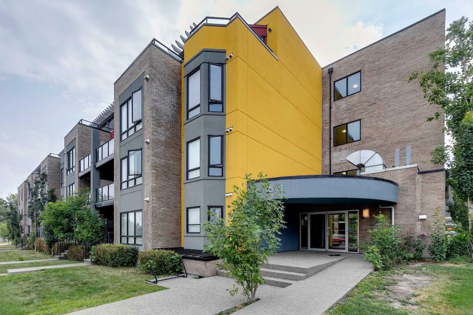 Property Photo: 611 Edmonton Trail NE 303 AB T2E 3J3