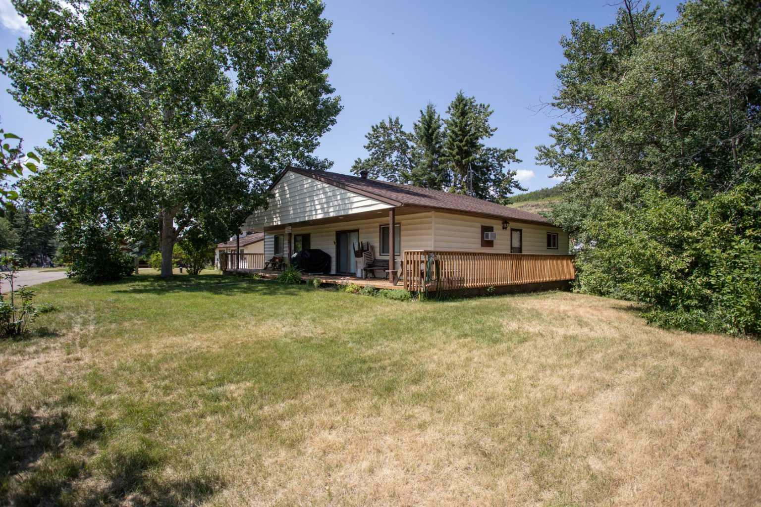Property Photo: 1 Sands Crescent AB T0C 3B0