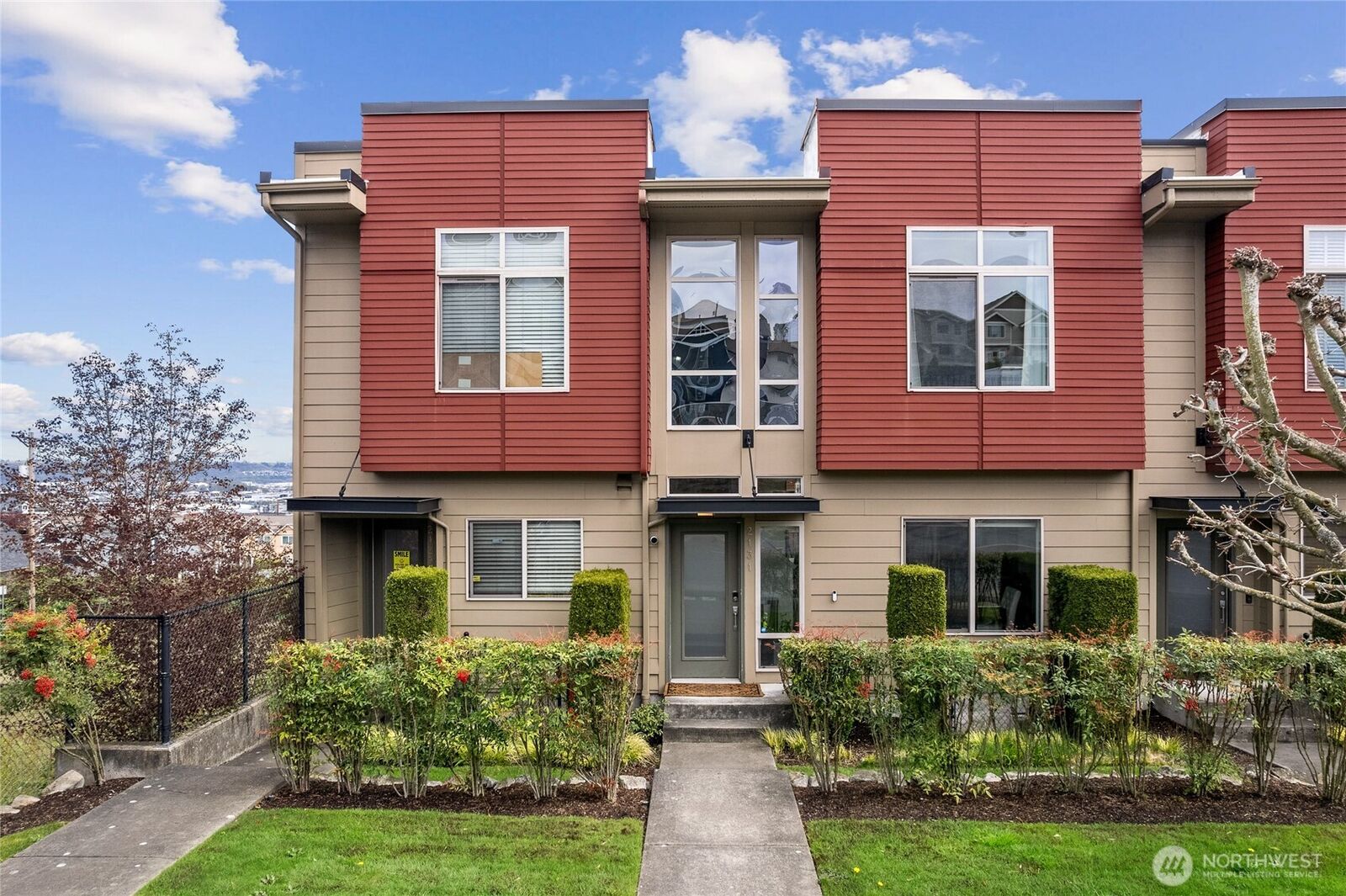Property Photo:  2131  Yakima Avenue  WA 98405 