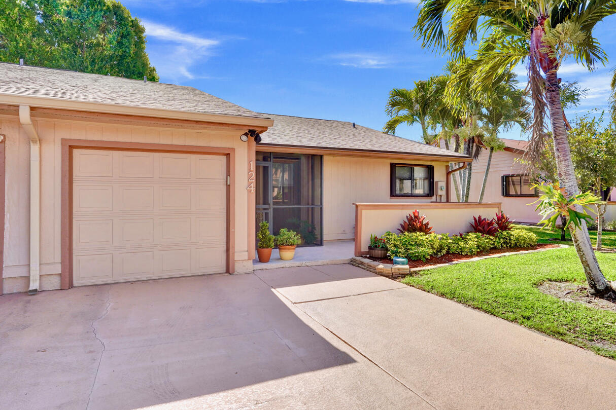 Property Photo:  124 Mayfair Lane  FL 33426 
