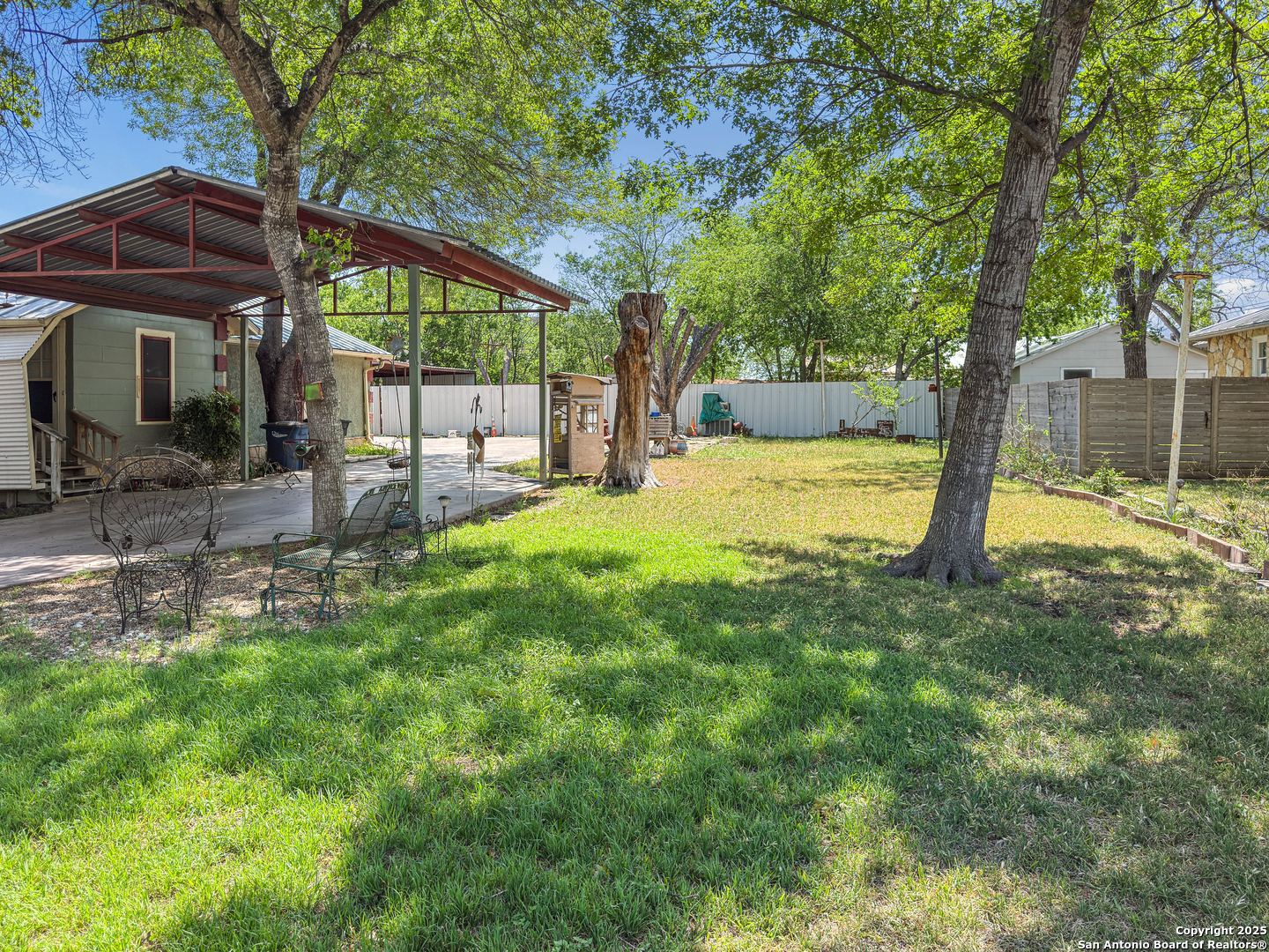 Property Photo: 1175 W Coll TX 78130