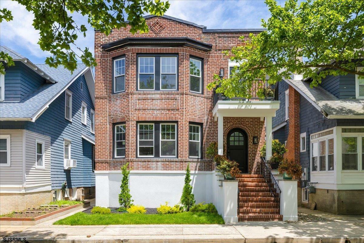 Property Photo: 23 N Vassar Square Upstairs NJ 08406