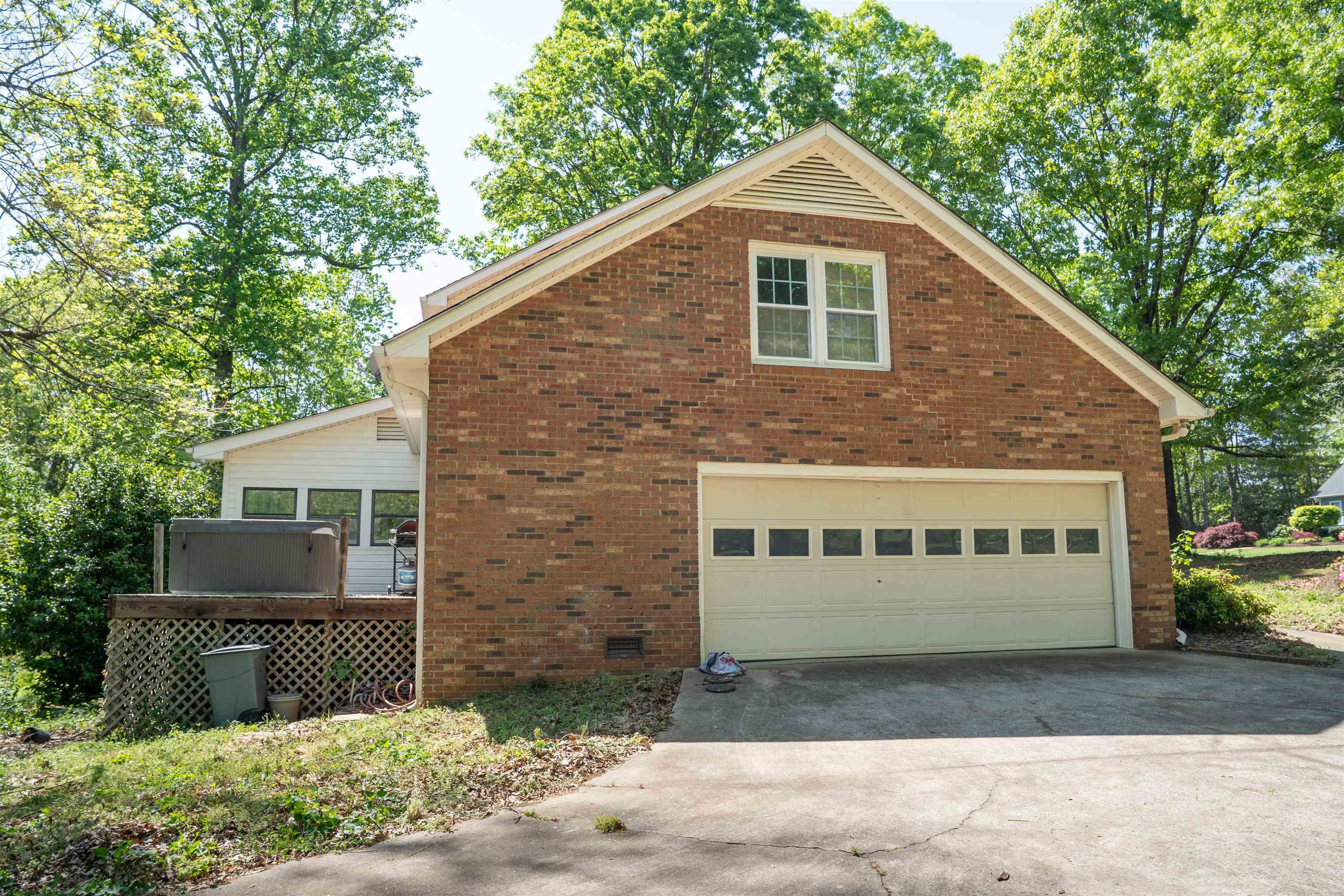 Property Photo: 102 Cinderridge Drive SC 29301