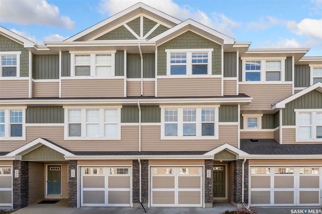 Property Photo: 1220 Pringle Way 206 SK S7T 0X5