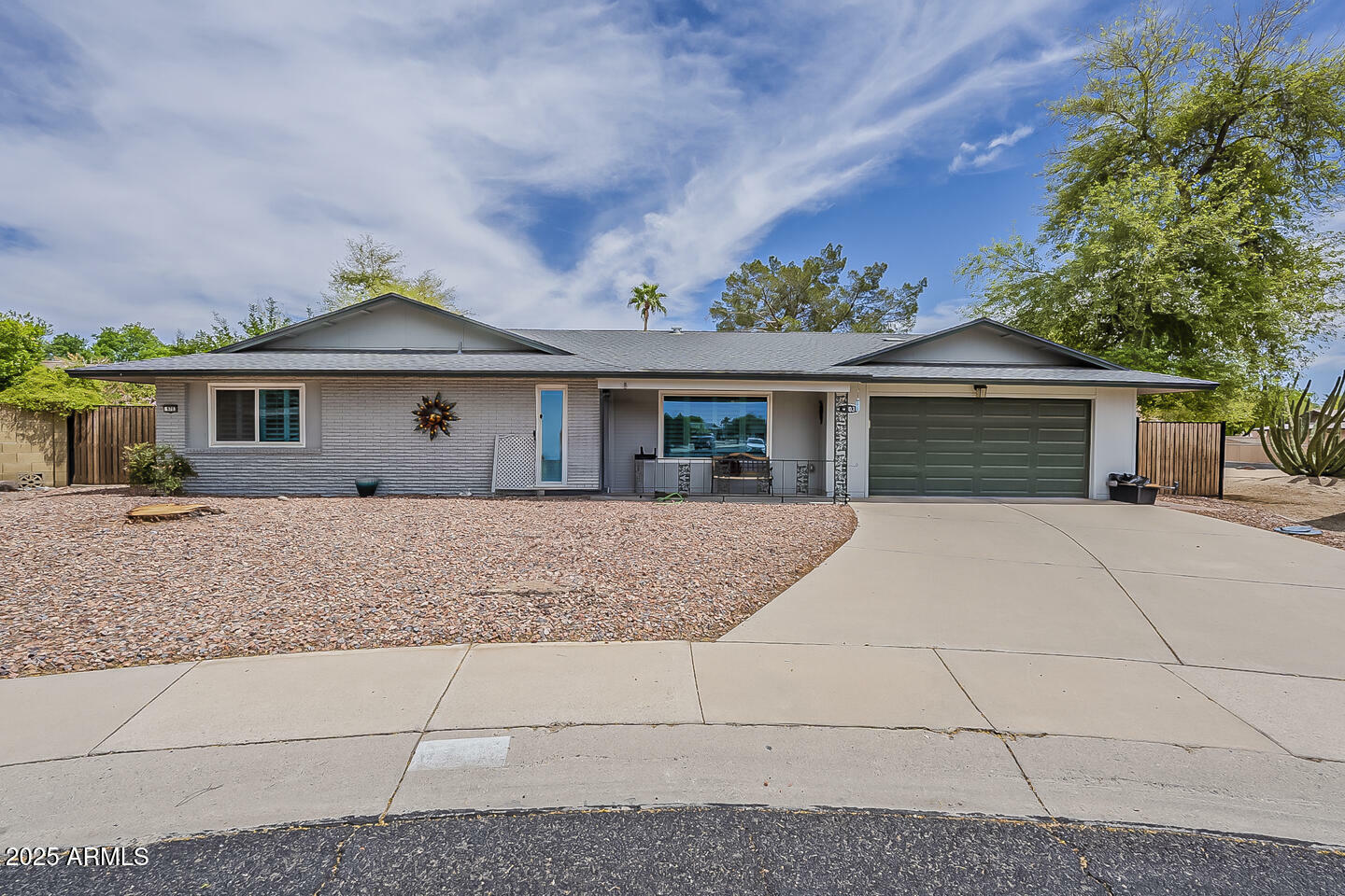 Property Photo: 9703 W Hawthorn Court AZ 85351