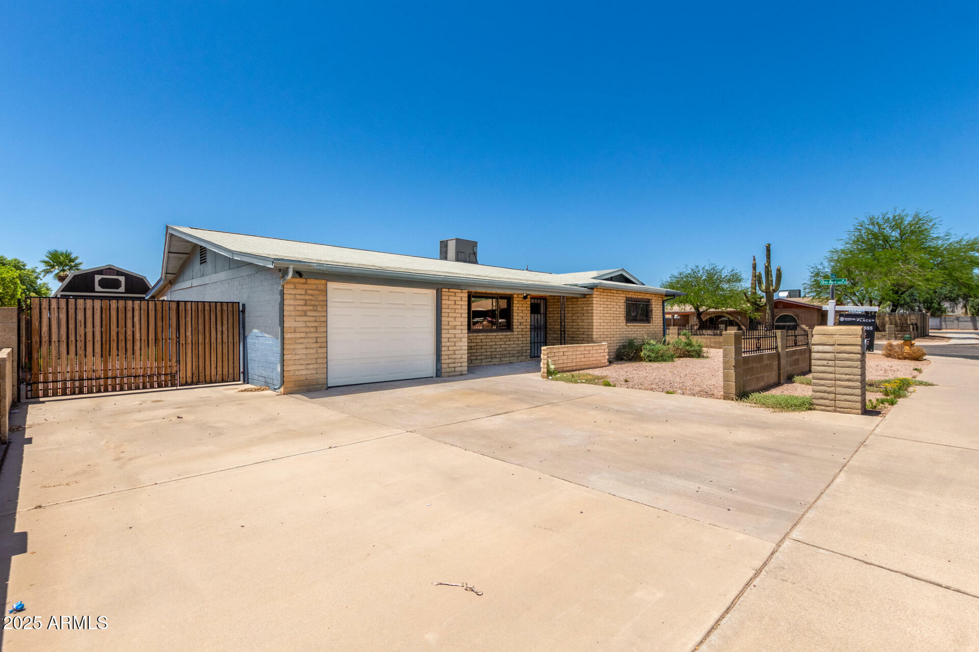 Property Photo: 900 S Palo Verde Drive AZ 85120